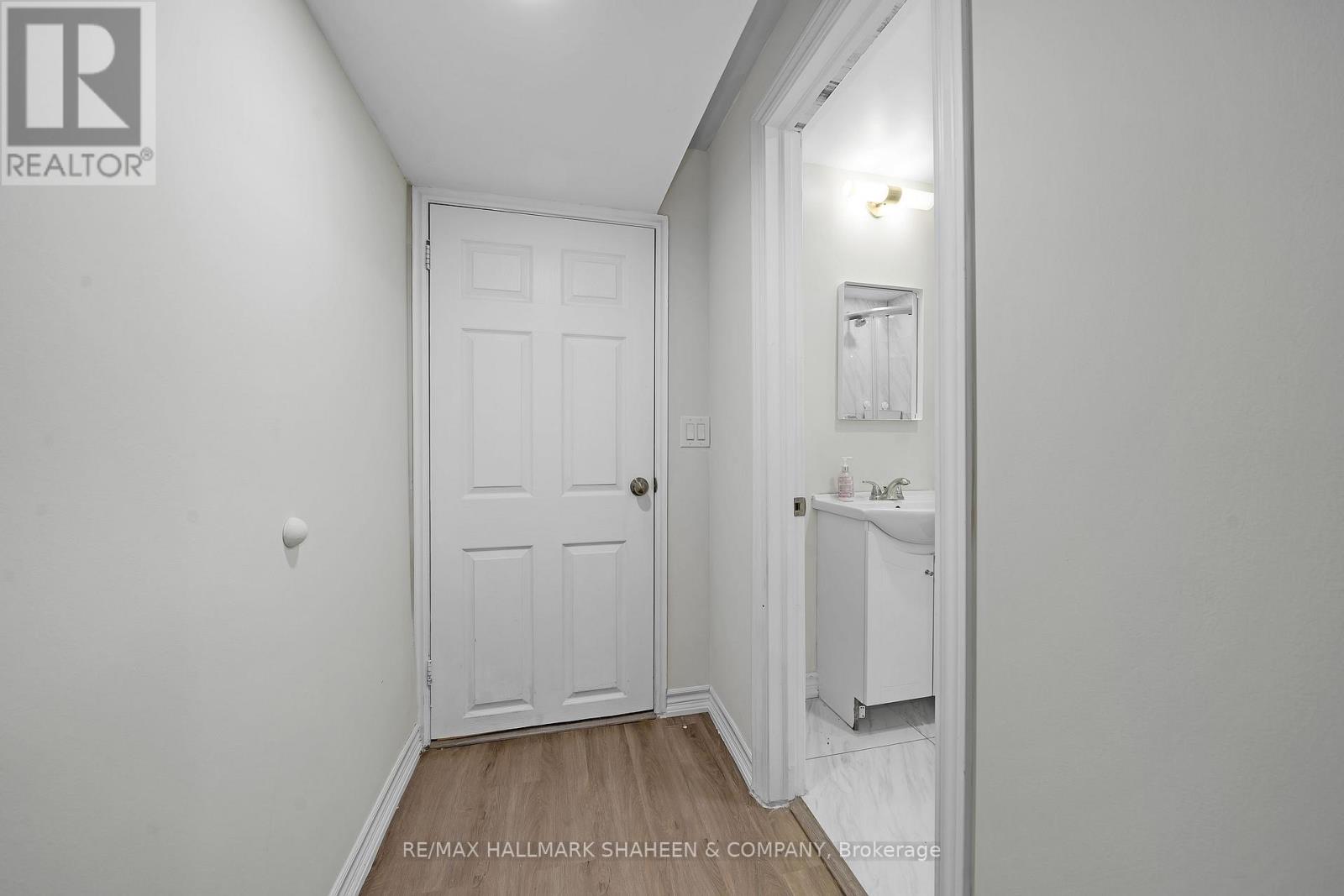 Bsmt - 31 Lochinvar Crescent, Toronto, Ontario  M3A 3J9 - Photo 7 - C12479629