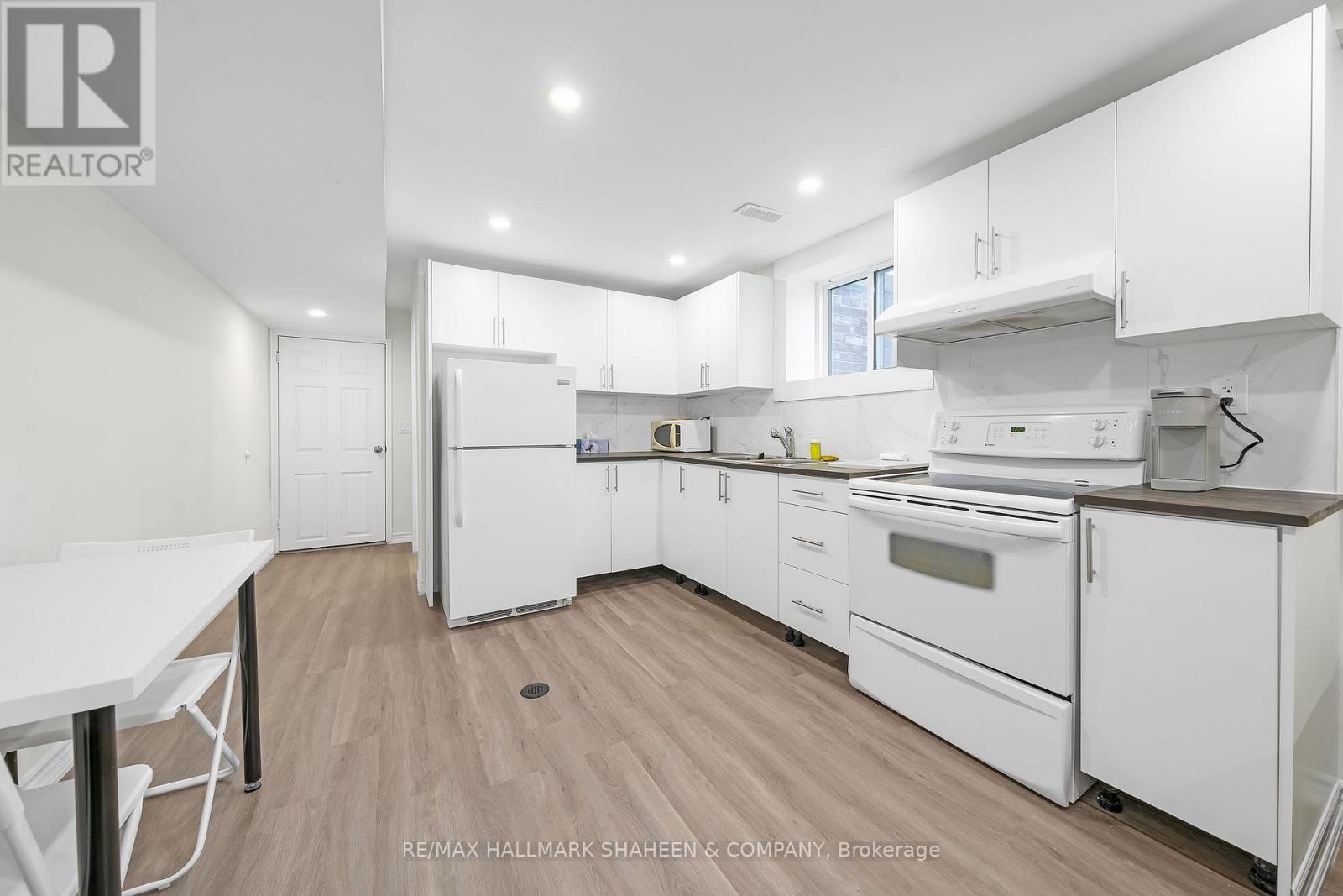 Bsmt - 31 Lochinvar Crescent, Toronto, Ontario  M3A 3J9 - Photo 9 - C12479629