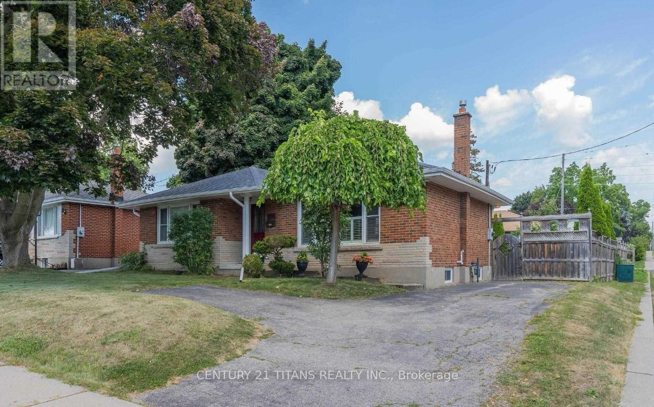 (MAIN) - 808 EASTGLEN DRIVE, Oshawa, Ontario