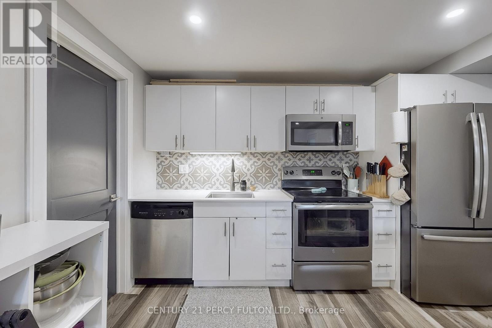 84 Wiley Avenue, Toronto, Ontario  M4J 3W6 - Photo 35 - E12479625
