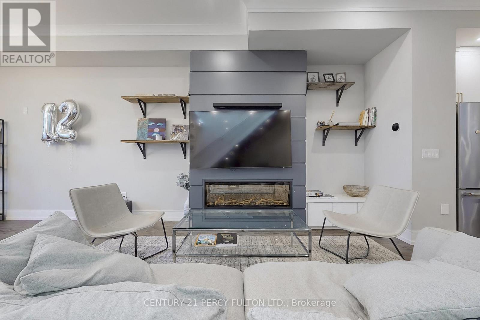 84 Wiley Avenue, Toronto, Ontario  M4J 3W6 - Photo 4 - E12479625