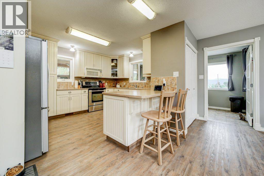 20725 23 Avenue, Bellevue, Alberta  T0K 0C0 - Photo 11 - A2247485