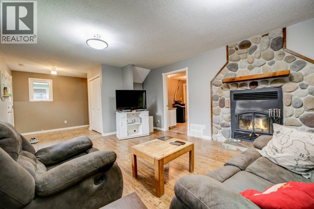 20725 23 Avenue, Bellevue, Alberta  T0K 0C0 - Photo 33 - A2247485