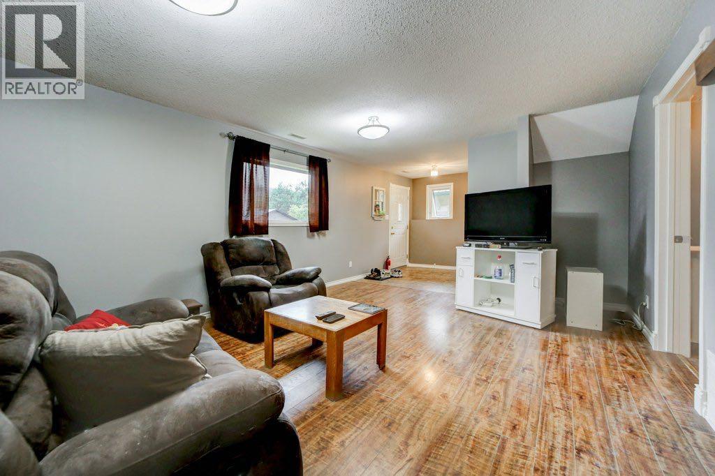 20725 23 Avenue, Bellevue, Alberta  T0K 0C0 - Photo 25 - A2247485