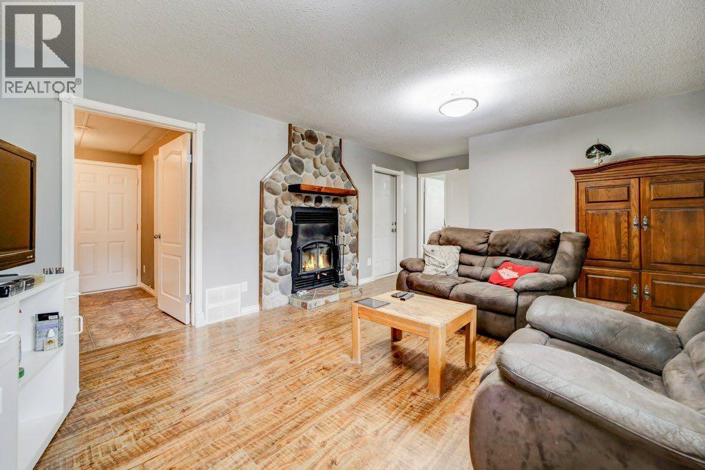 20725 23 Avenue, Bellevue, Alberta  T0K 0C0 - Photo 23 - A2247485
