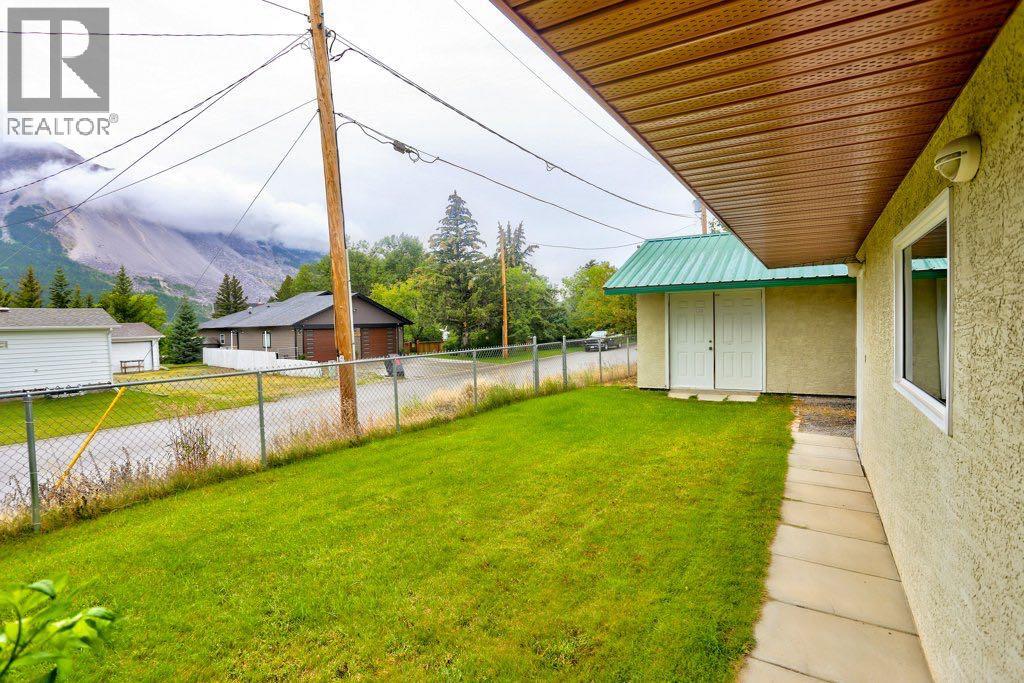 20725 23 Avenue, Bellevue, Alberta  T0K 0C0 - Photo 35 - A2247485