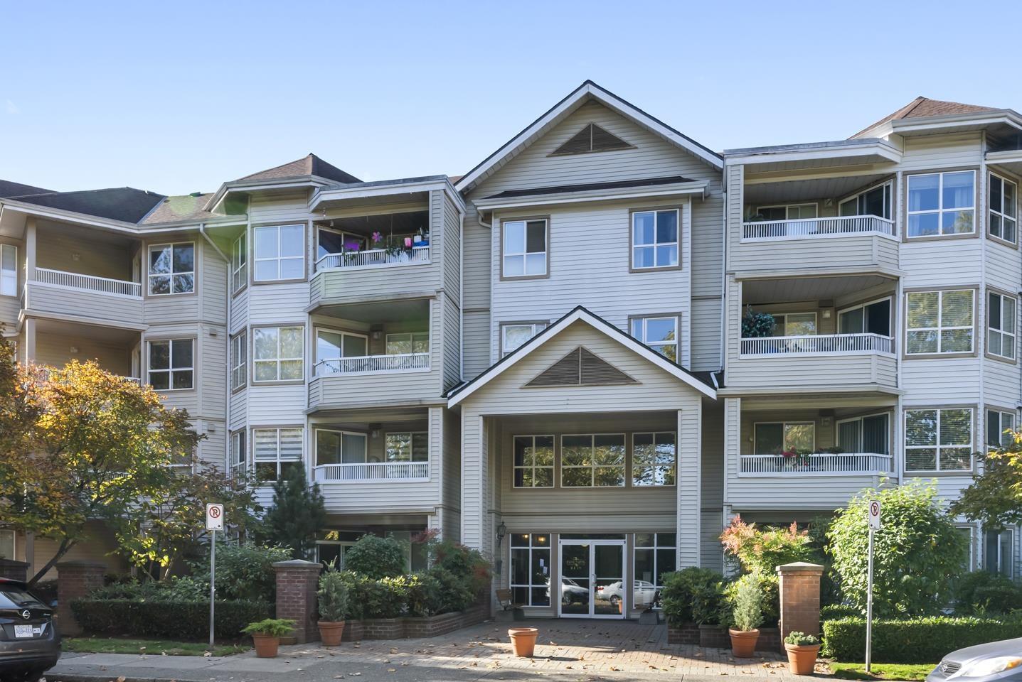 313 8139 121a Street, Surrey, British Columbia  V3W 0Z2 - Photo 1 - R3060106