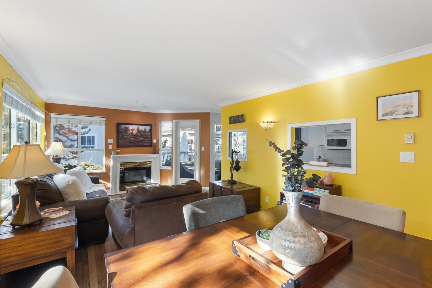 313 8139 121a Street, Surrey, British Columbia  V3W 0Z2 - Photo 4 - R3060106