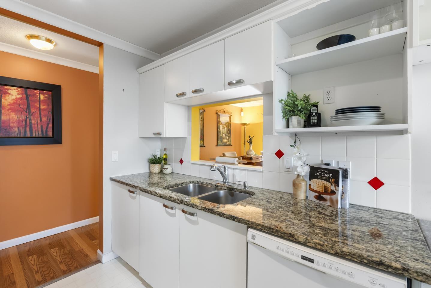 313 8139 121a Street, Surrey, British Columbia  V3W 0Z2 - Photo 8 - R3060106