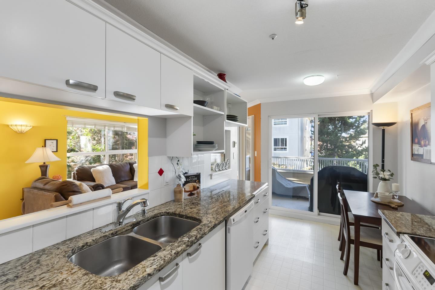 313 8139 121a Street, Surrey, British Columbia  V3W 0Z2 - Photo 7 - R3060106