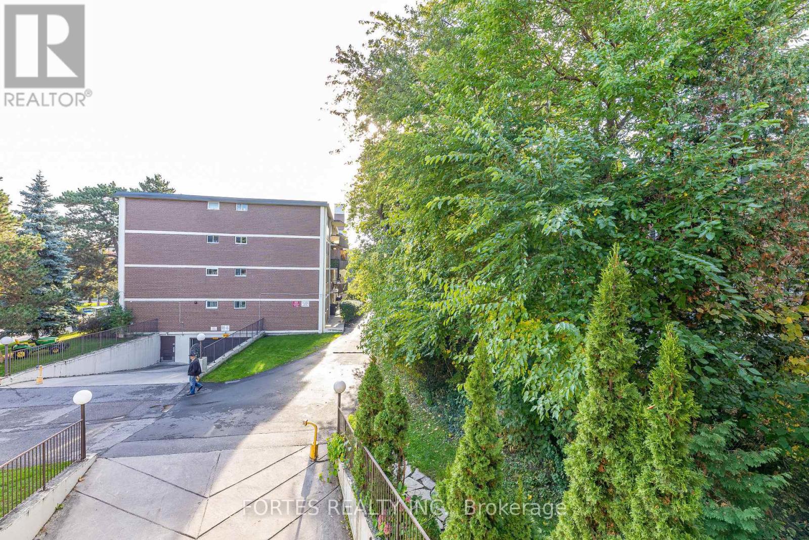 102 - 100 Coe Hill Drive, Toronto, Ontario  M6S 3E1 - Photo 28 - W12479609