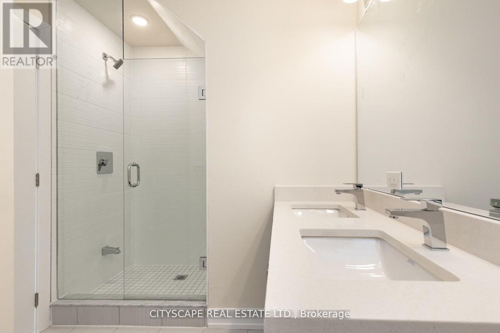 28 - 3 Elsie Lane, Toronto, Ontario  M6P 0B8 - Photo 12 - W12479613