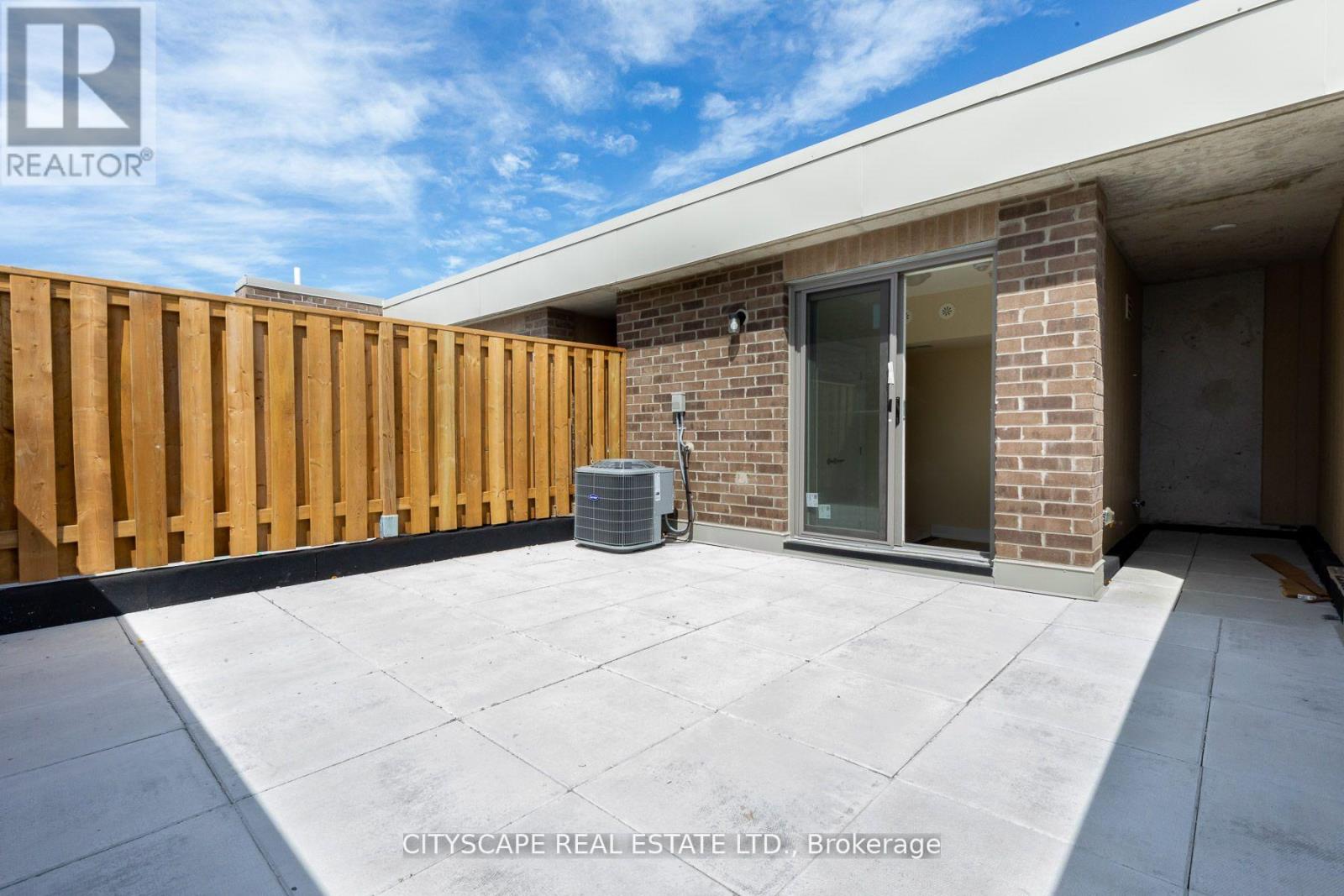 28 - 3 Elsie Lane, Toronto, Ontario  M6P 0B8 - Photo 18 - W12479613