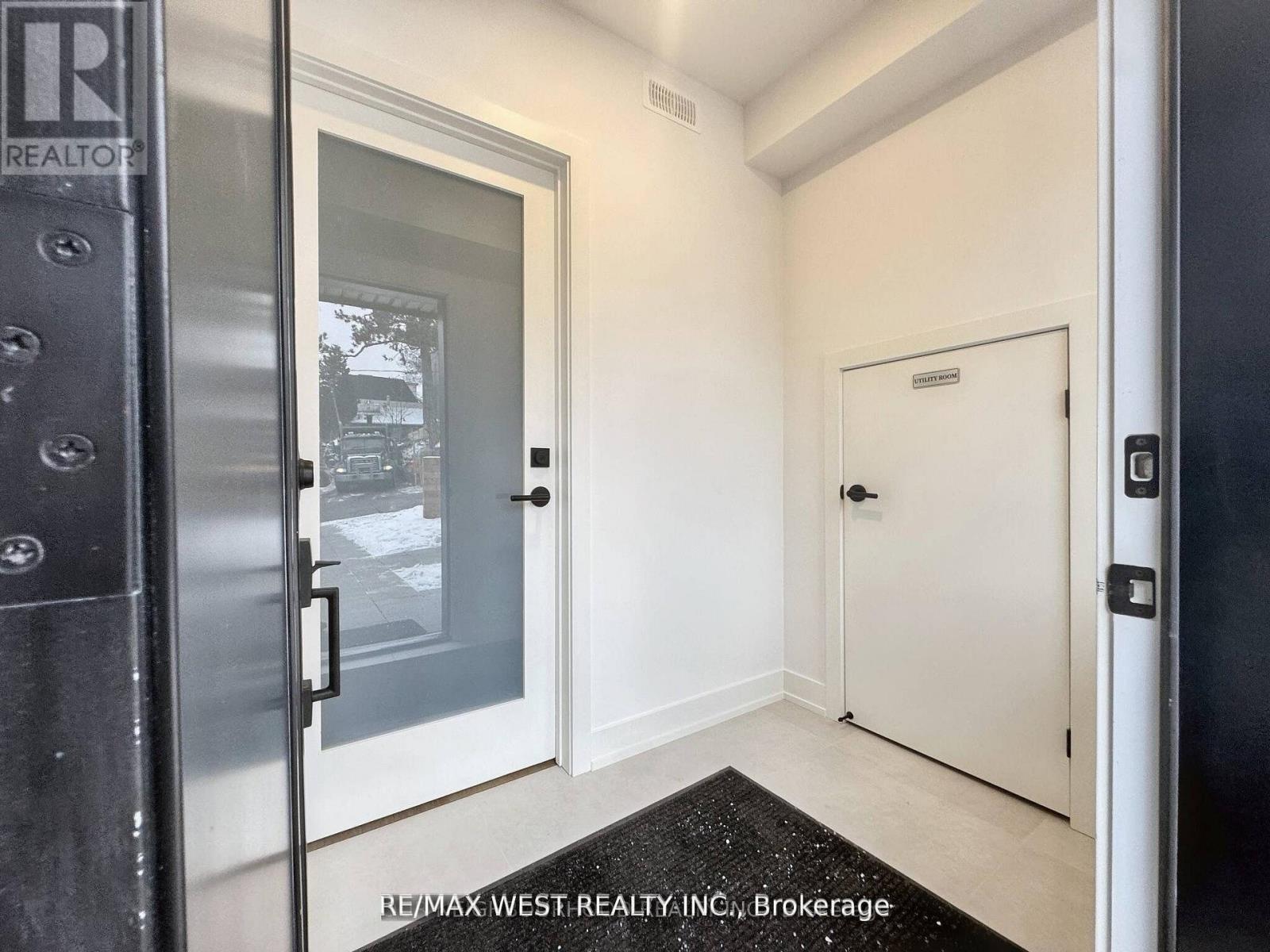 A - 49 Morningside Avenue, Toronto, Ontario  M6S 1C6 - Photo 4 - W12479642