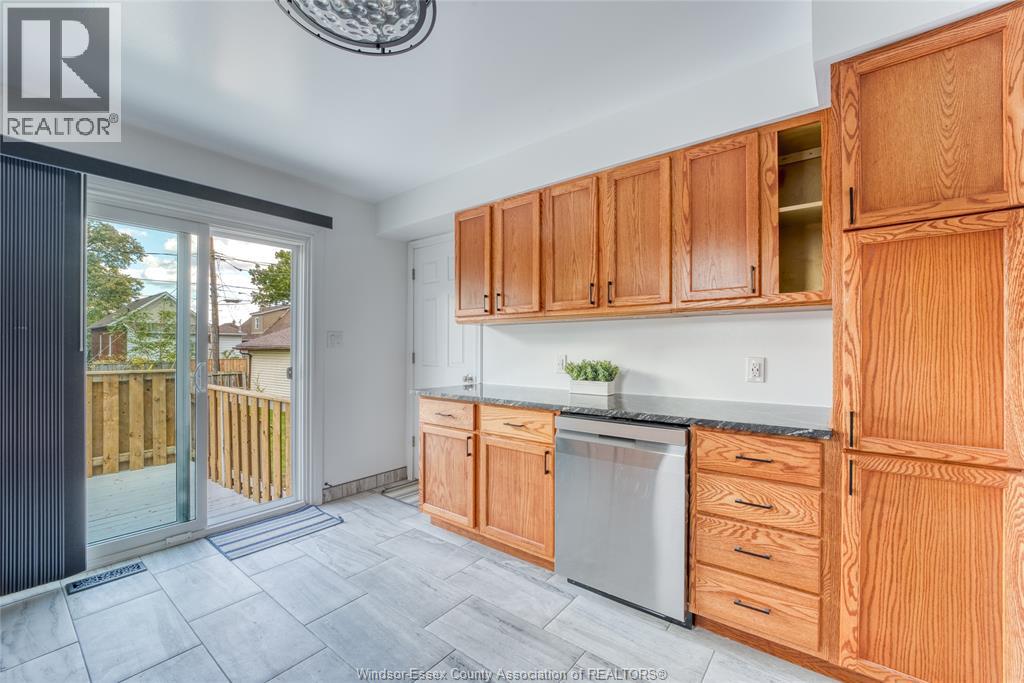 2226 Mercer Street, Windsor, Ontario  N8X 3R1 - Photo 7 - 25026973