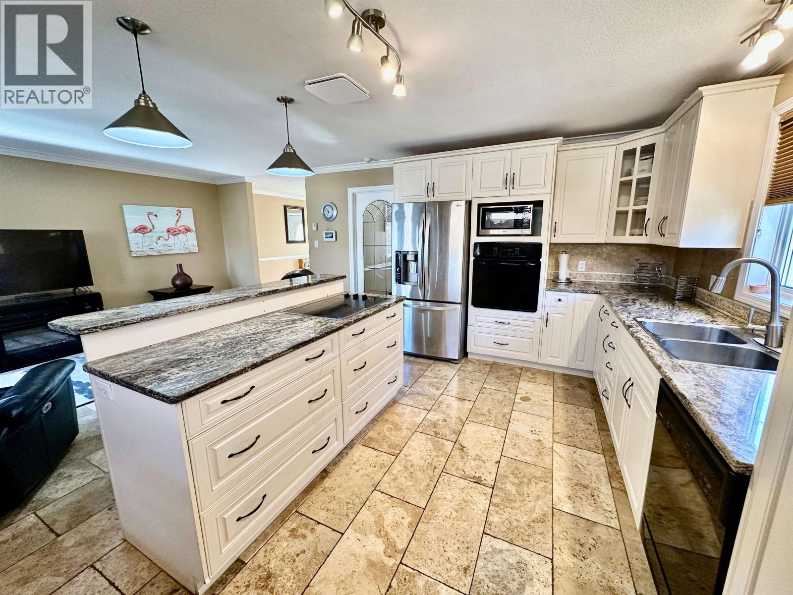 10504 114 Avenue, Fort St. John, British Columbia  V1J 6K9 - Photo 5 - R3057899