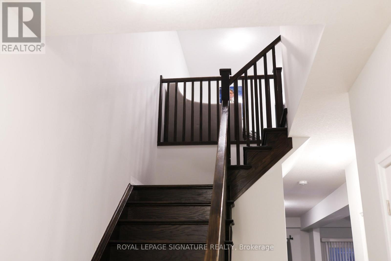 4885 Pettit Avenue, Niagara Falls, Ontario  L2E 5H4 - Photo 2 - X12479624