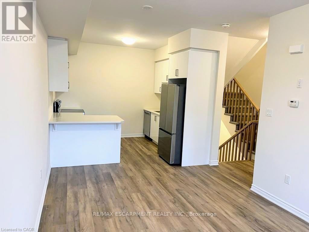 45 - 305 Garner Road W, Hamilton, Ontario  L9G 3E6 - Photo 6 - X12479633