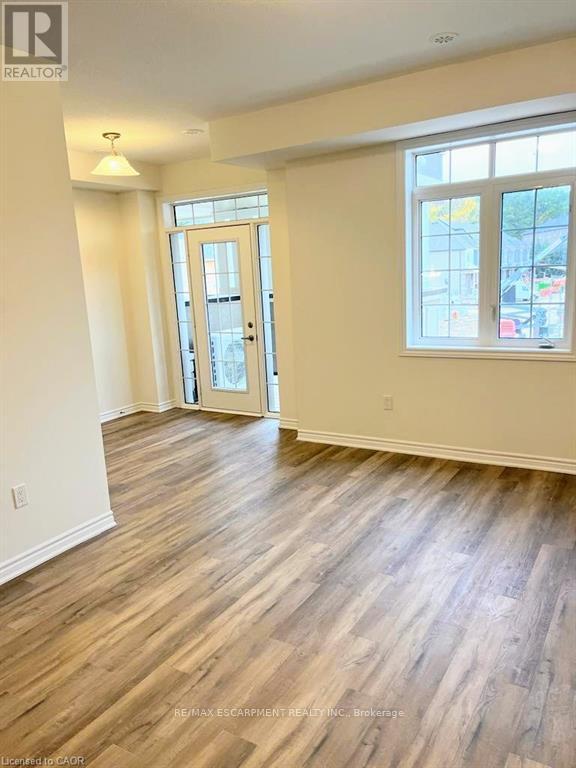 45 - 305 Garner Road W, Hamilton, Ontario  L9G 3E6 - Photo 7 - X12479633