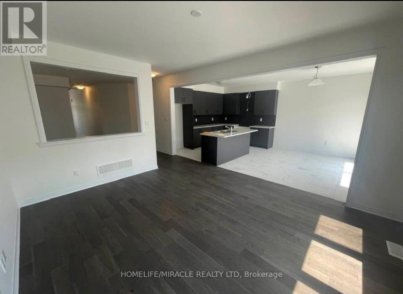 36 Port Crescent, Welland, Ontario  L3B 0N2 - Photo 2 - X12479638