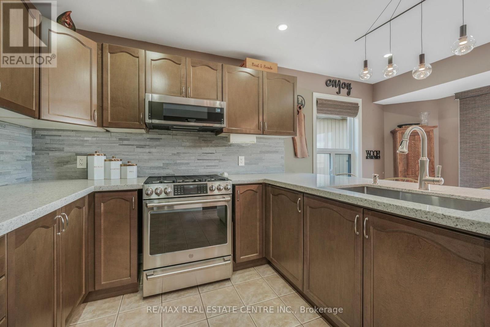 813 Greenwood Crescent, Shelburne, Ontario  L0N 1S0 - Photo 15 - X12479639