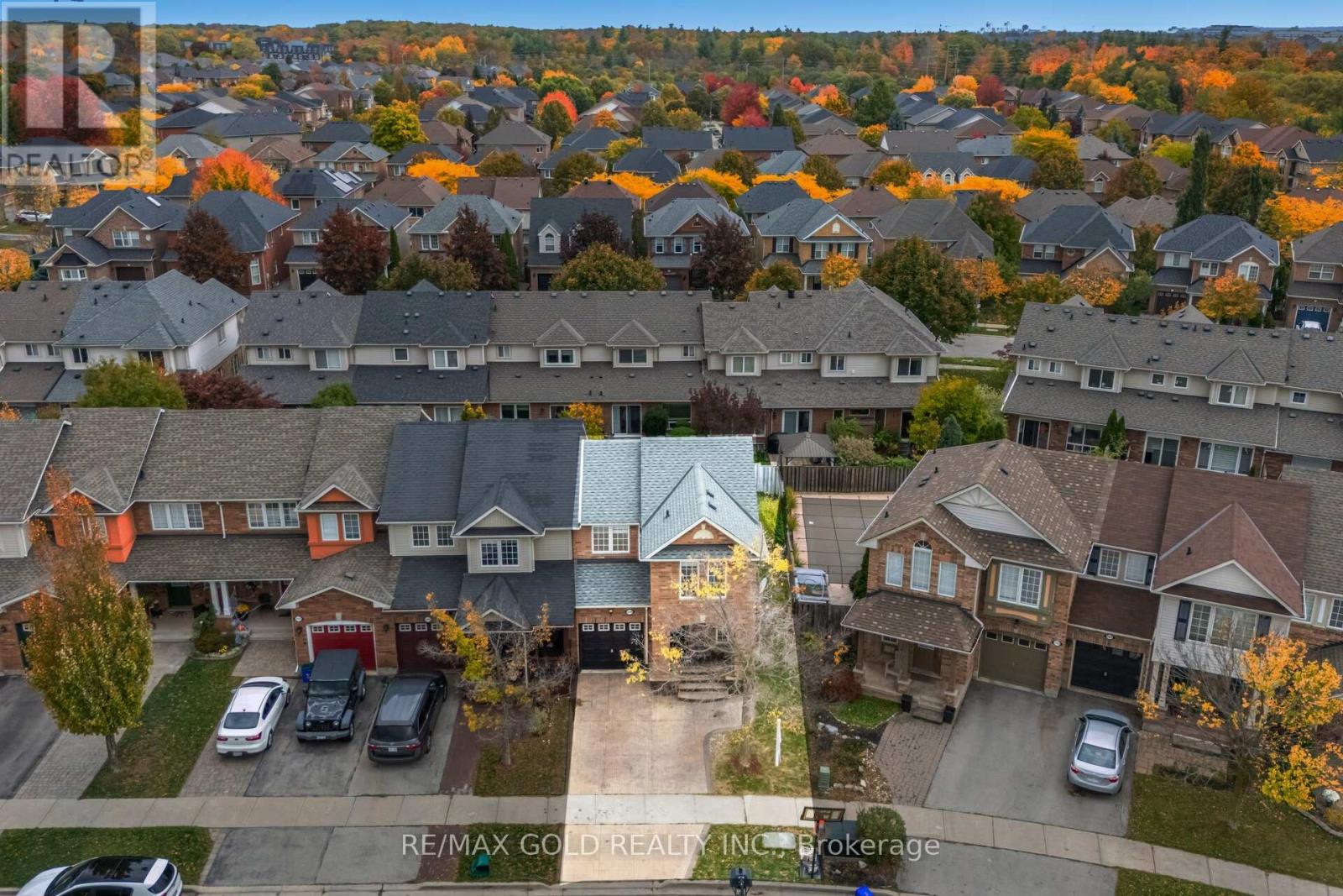 2496 Appalachain Drive, Oakville, Ontario  L6M 4S3 - Photo 3 - W12479534