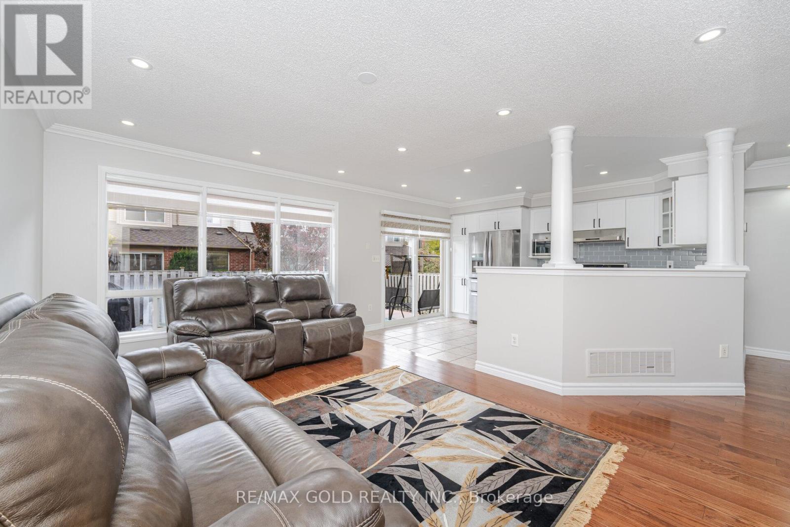 2496 Appalachain Drive, Oakville, Ontario  L6M 4S3 - Photo 19 - W12479534