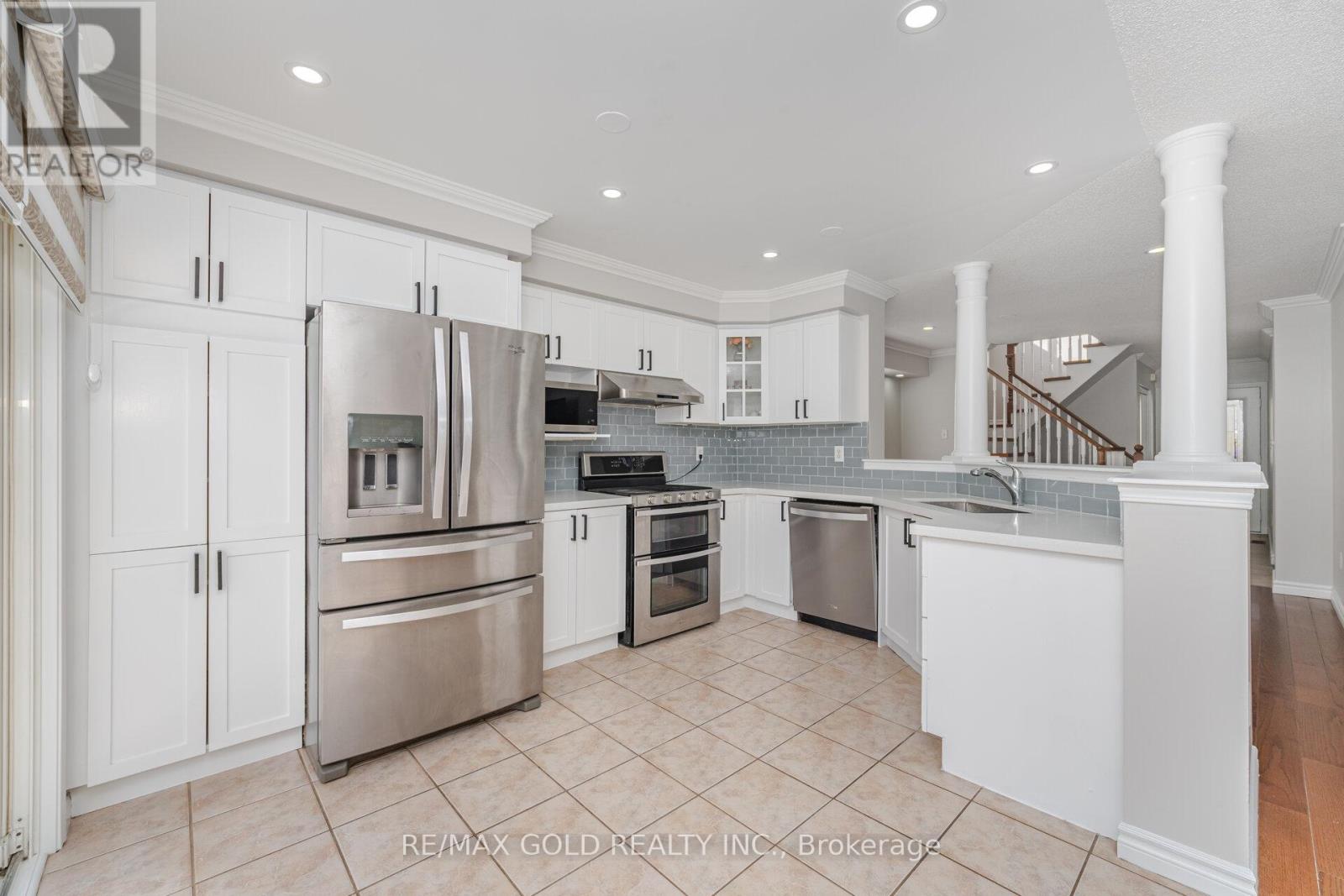 2496 Appalachain Drive, Oakville, Ontario  L6M 4S3 - Photo 22 - W12479534