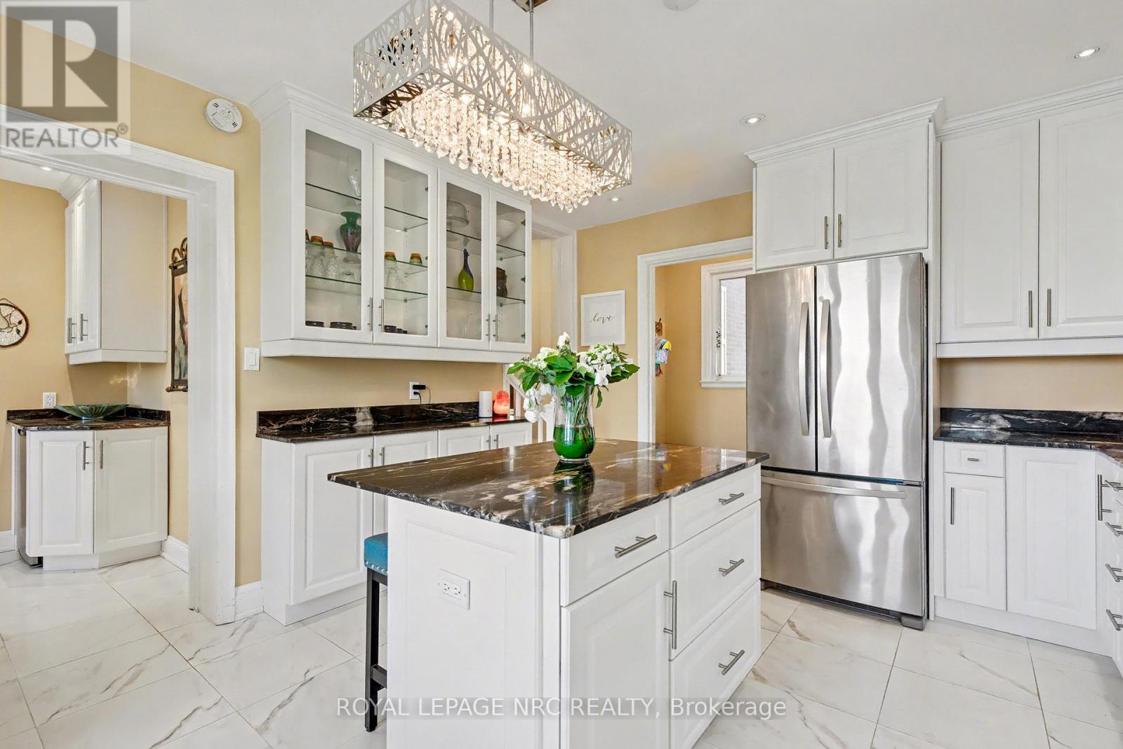 9 Shaldan Lane, Pelham, Ontario  L0S 1E0 - Photo 18 - X12479662