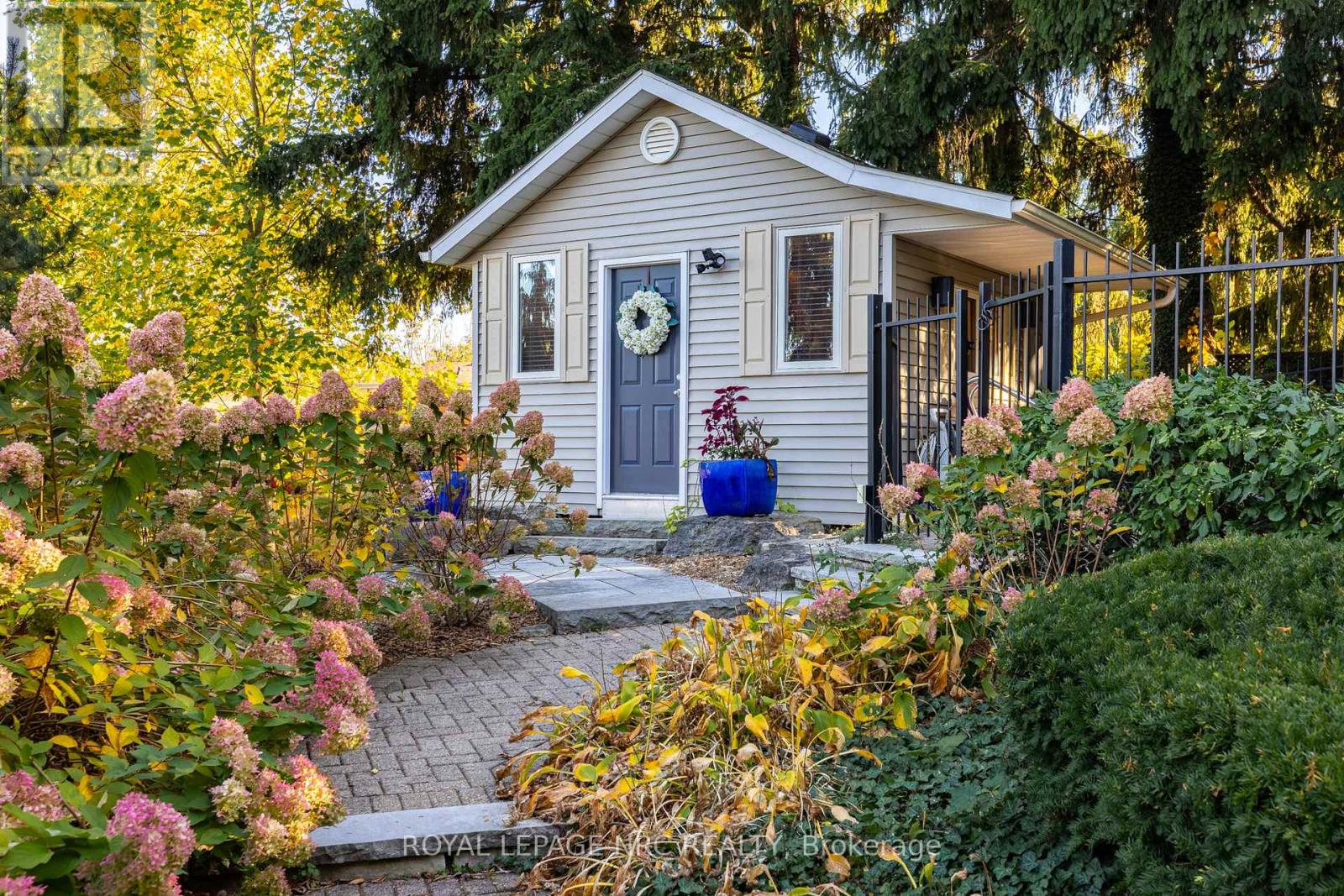 9 Shaldan Lane, Pelham, Ontario  L0S 1E0 - Photo 47 - X12479662