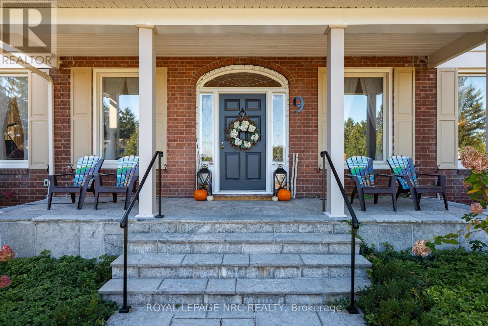 9 Shaldan Lane, Pelham, Ontario  L0S 1E0 - Photo 8 - X12479662