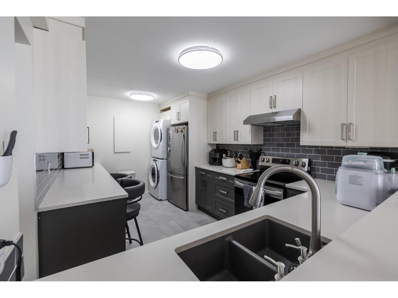 217 15275 19 Avenue, Surrey, British Columbia  V4A 1X6 - Photo 5 - R3060843