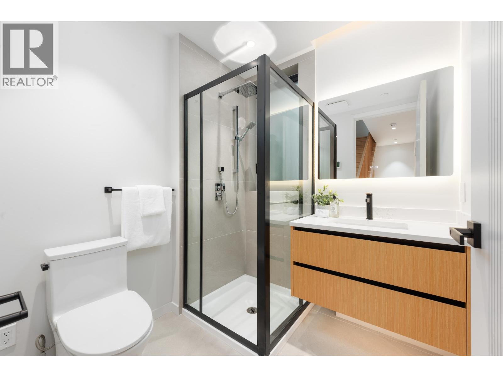 2 1595 W 66th Avenue, Vancouver, British Columbia  V6P 2R8 - Photo 27 - R3060267