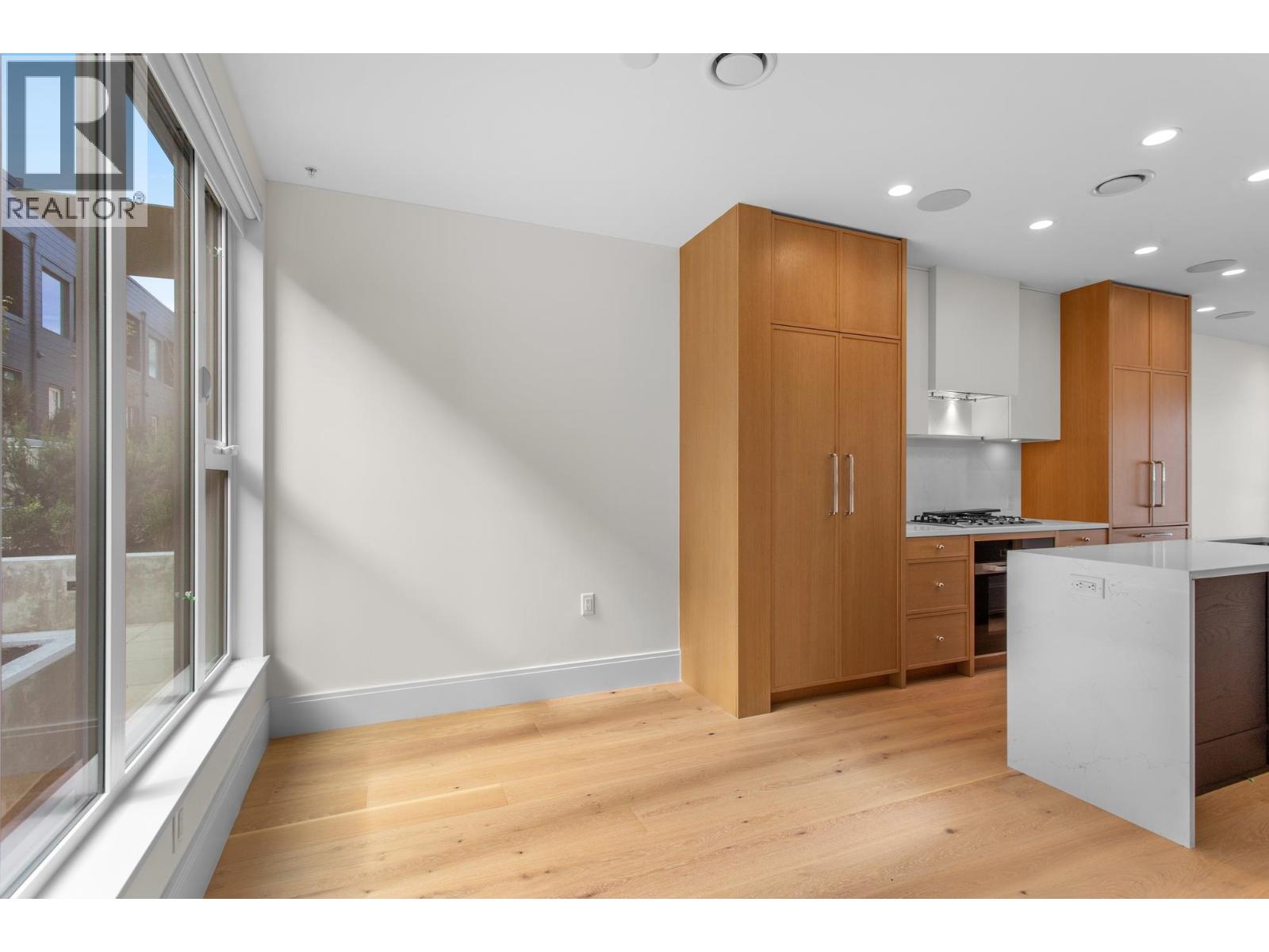 563 W 26th Avenue, Vancouver, British Columbia  V5Z 2E4 - Photo 2 - R3061564