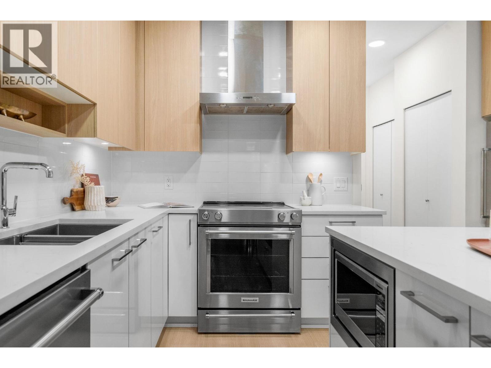 103 5460 Broadway, Burnaby, British Columbia  V5B 0B4 - Photo 12 - R3061584