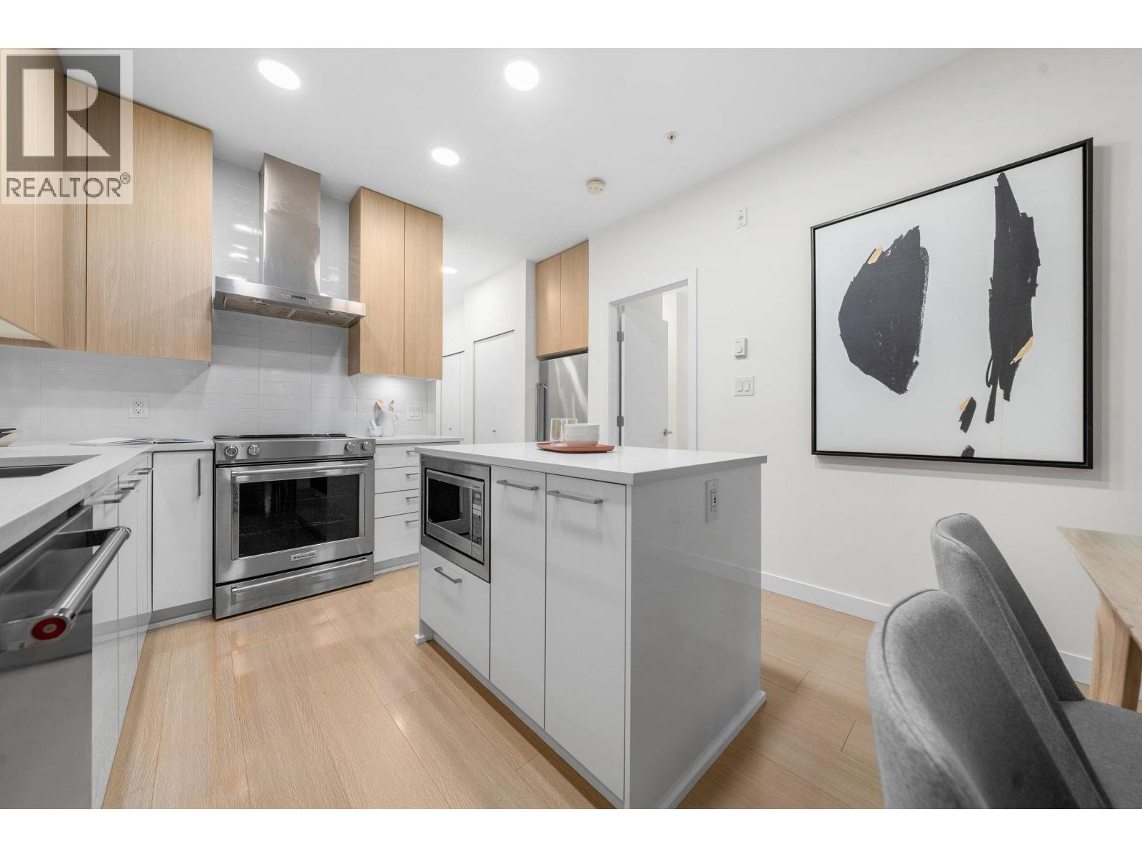 103 5460 Broadway, Burnaby, British Columbia  V5B 0B4 - Photo 14 - R3061584