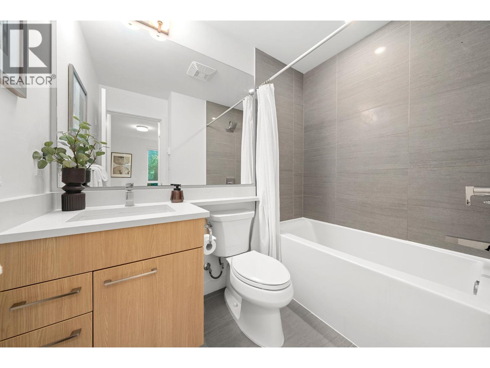 103 5460 Broadway, Burnaby, British Columbia  V5B 0B4 - Photo 20 - R3061584