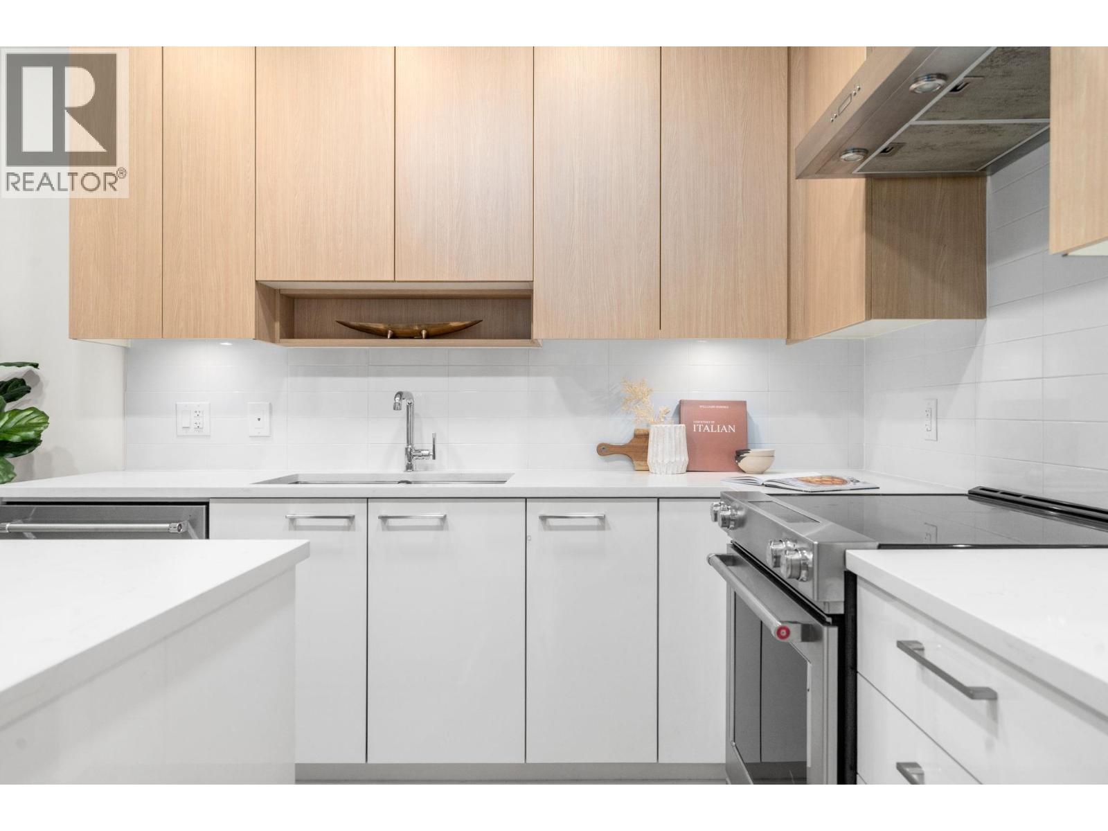 103 5460 Broadway, Burnaby, British Columbia  V5B 0B4 - Photo 9 - R3061584