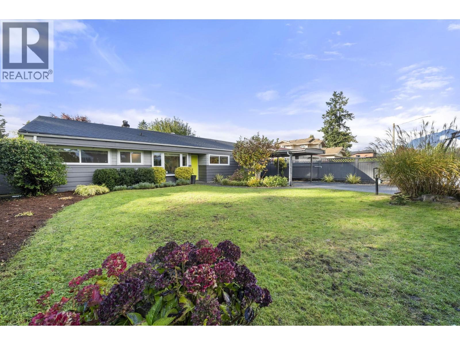 1155 Tatlow Avenue, North Vancouver, British Columbia  V7P 2Z4 - Photo 36 - R3061433