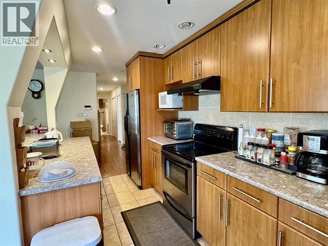 208 815 Fourth Avenue, New Westminster, British Columbia  V3M 1S8 - Photo 3 - R3061593