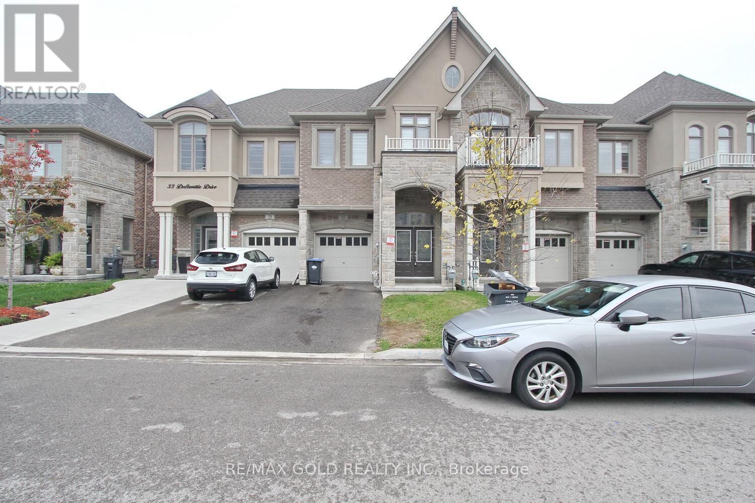 35 DALBEATTIE DRIVE, Brampton, Ontario