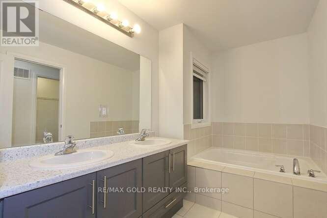 35 Dalbeattie Drive, Brampton, Ontario  L6Y 6H7 - Photo 22 - W12469493