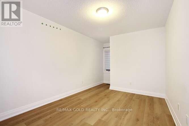 35 Dalbeattie Drive, Brampton, Ontario  L6Y 6H7 - Photo 26 - W12469493