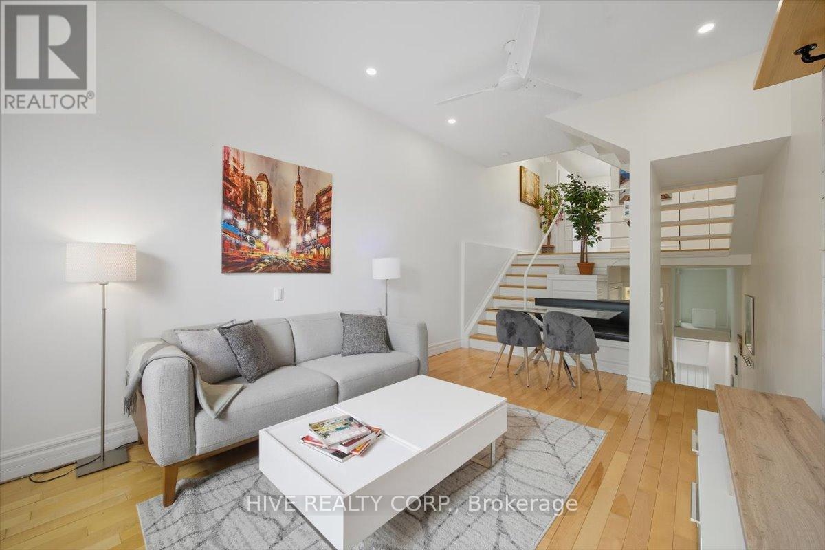 D - 957 Broadview Avenue, Toronto, Ontario  M4K 2R5 - Photo 12 - E12479660