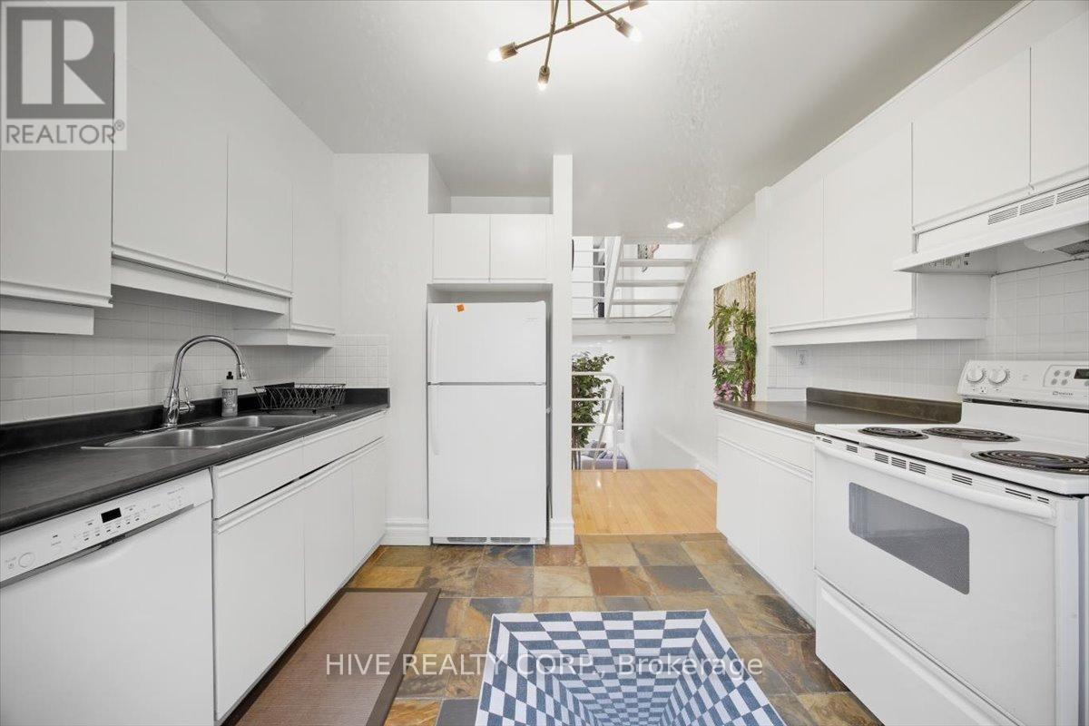 D - 957 Broadview Avenue, Toronto, Ontario  M4K 2R5 - Photo 21 - E12479660
