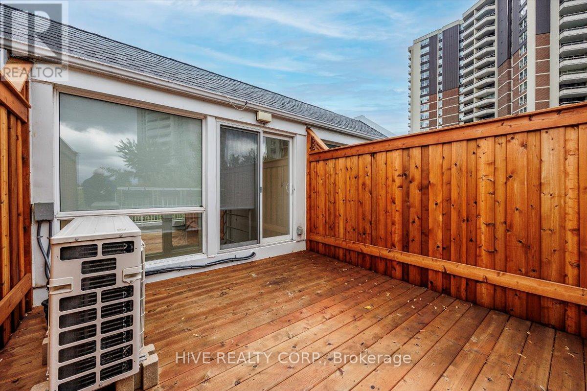 D - 957 Broadview Avenue, Toronto, Ontario  M4K 2R5 - Photo 42 - E12479660