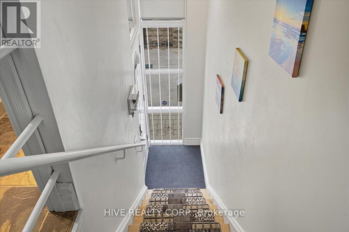 D - 957 Broadview Avenue, Toronto, Ontario  M4K 2R5 - Photo 7 - E12479660