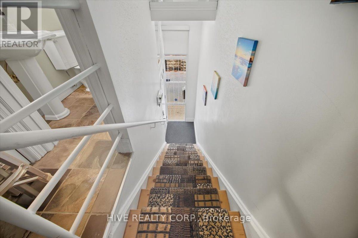 D - 957 Broadview Avenue, Toronto, Ontario  M4K 2R5 - Photo 8 - E12479660