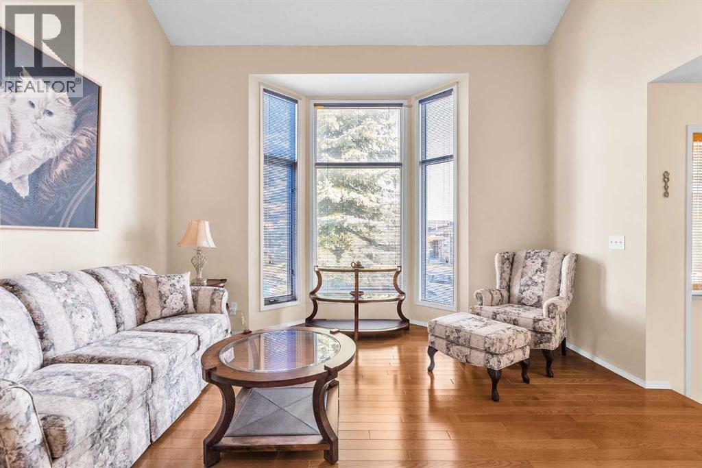 247 Millbank Drive Sw, Calgary, Alberta  T2J 2J1 - Photo 2 - A2263724