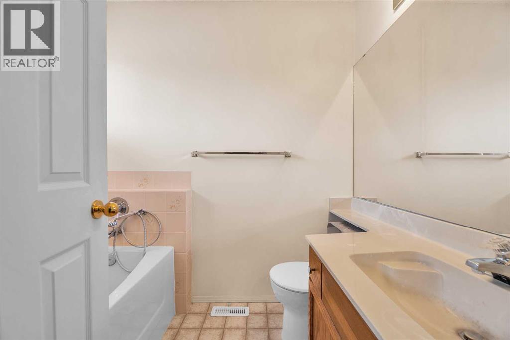 247 Millbank Drive Sw, Calgary, Alberta  T2J 2J1 - Photo 20 - A2263724